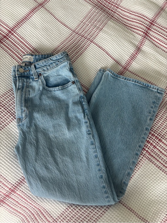Abercrombie & Fitch Denim - A&F 90's Relaxed Jean